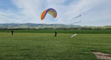 paraglider cvičí