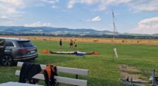 na lavičke pri štartovacej ploche paragliding kurz
